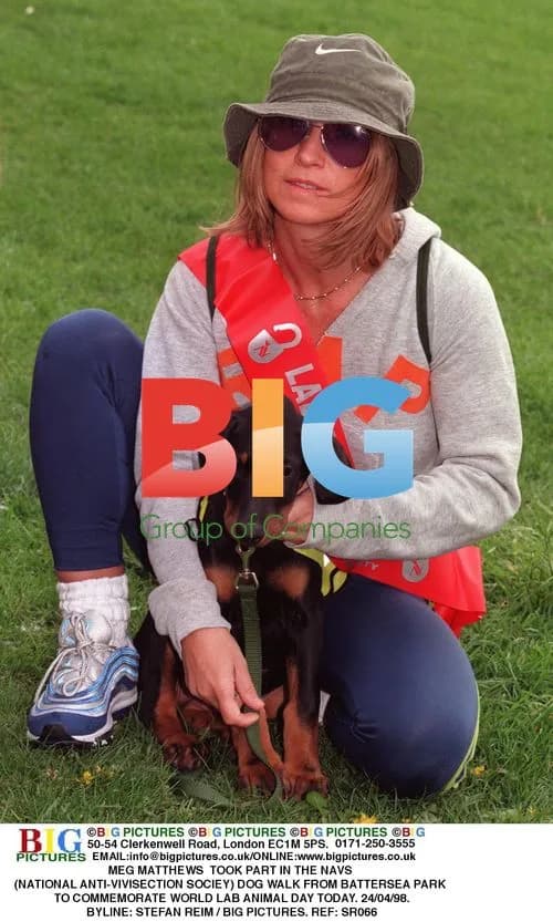 Meg Matthews Participates in NAVS Dog Walk
