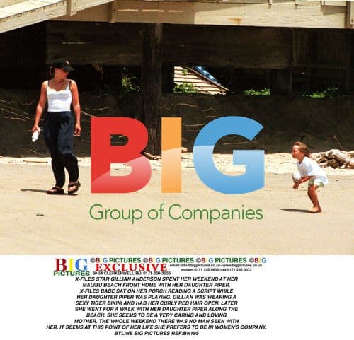 Gillian Anderson enjoys weekend at Malibu home