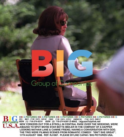 Bette Midler, Nathan Lane & dog filming "Isn't She Great"