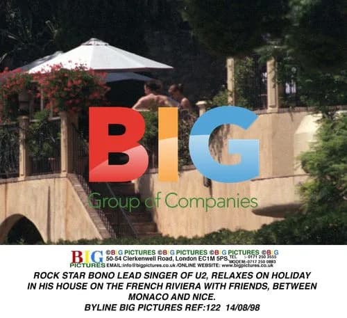 Bono Relaxes on French Riviera Holiday