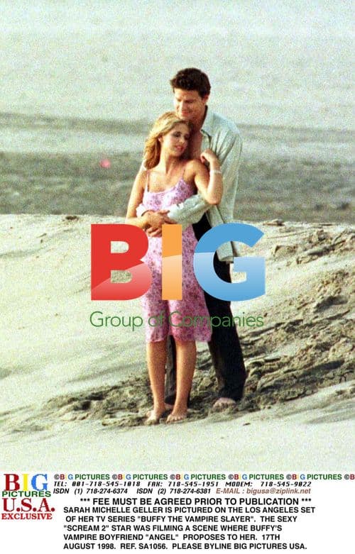 Sarah Michelle Gellar on Buffy set