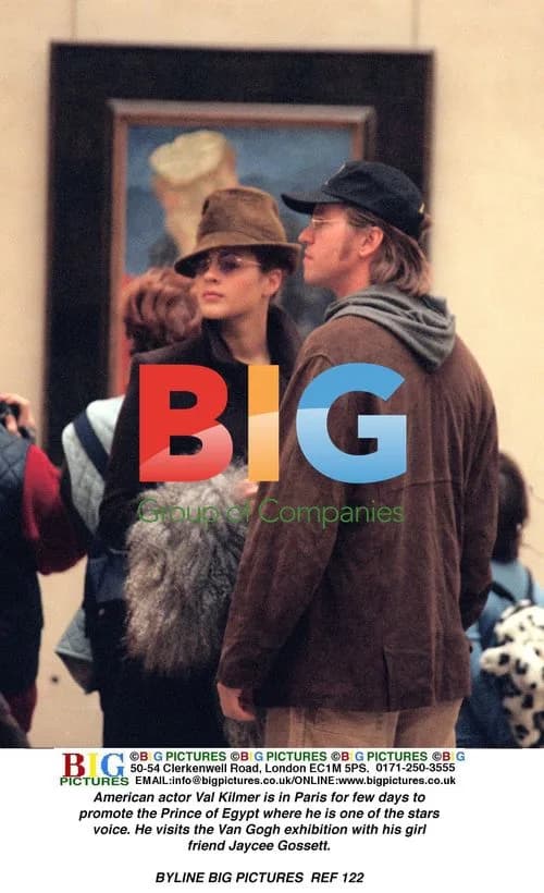 Val Kilmer visits Paris Van Gogh exhibit with girlfriend