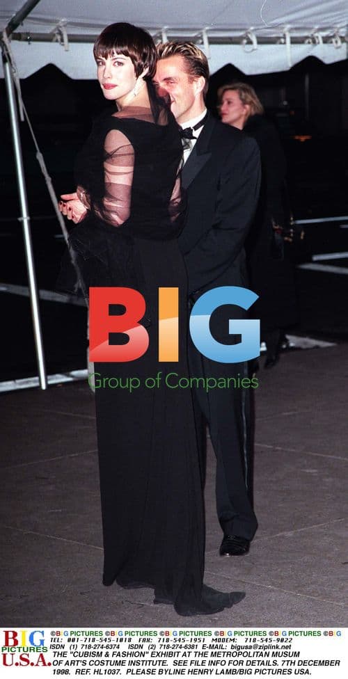 Liv Tyler at 'Cubism & Fashion' Exhibit