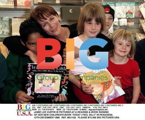 Jamie Lee Curtis at Book Signing