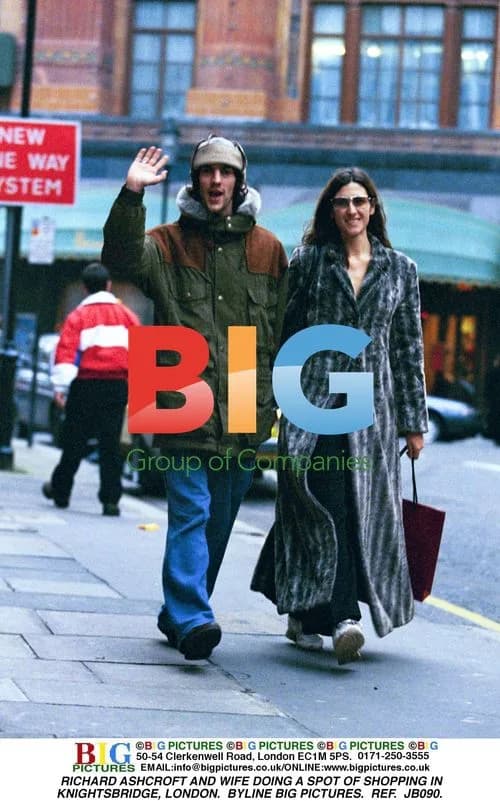 Richard Ashcroft and wife shopping in Knightsbridge