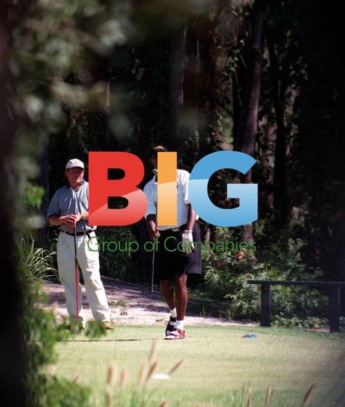 Samuel Jackson Plays Golf in Sydney