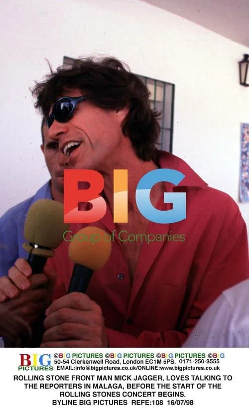 MICK JAGGER TALKS TO REPORTERS IN MALAGA