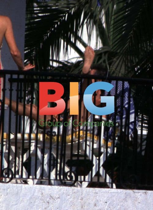 Keith Richards Relaxes Before Stones Concert