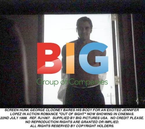 Clooney and Lopez in "Out of Sight"
