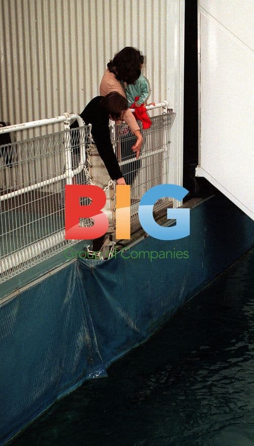 Michael Hutchence & Paula Yates' Daughter at Sydney Aquarium