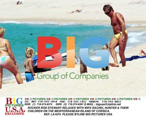 ROD STEWART RELAXES WITH FAMILY ON CORSICA