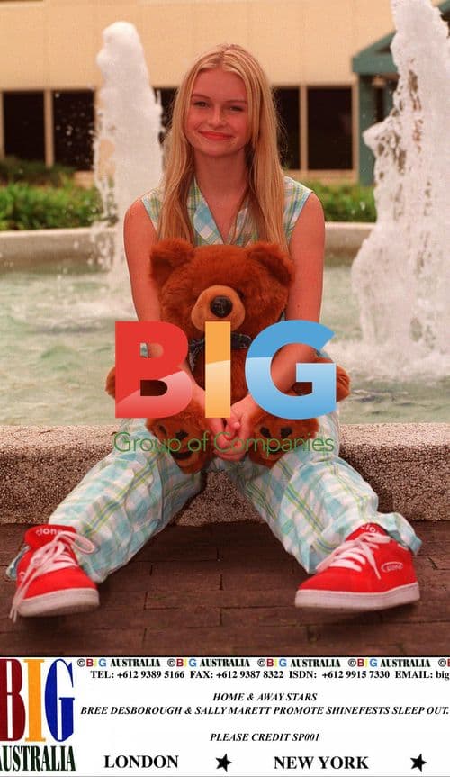 HOME AND AWAY stars promote Shinefests Sleep Out