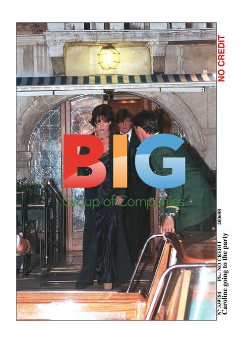 PRINCESS CAROLINE AND CARL AUGUST ARRIVING BOAT PARTY IN VENICE