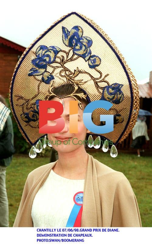 DIANE GRAND PRIX CHAPEAUX Demo