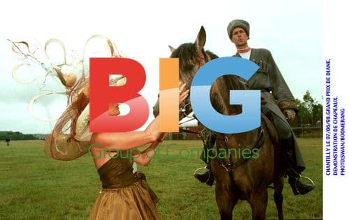 DIANE GRAND PRIX DEMONSTRATION OF CHAPEAUX