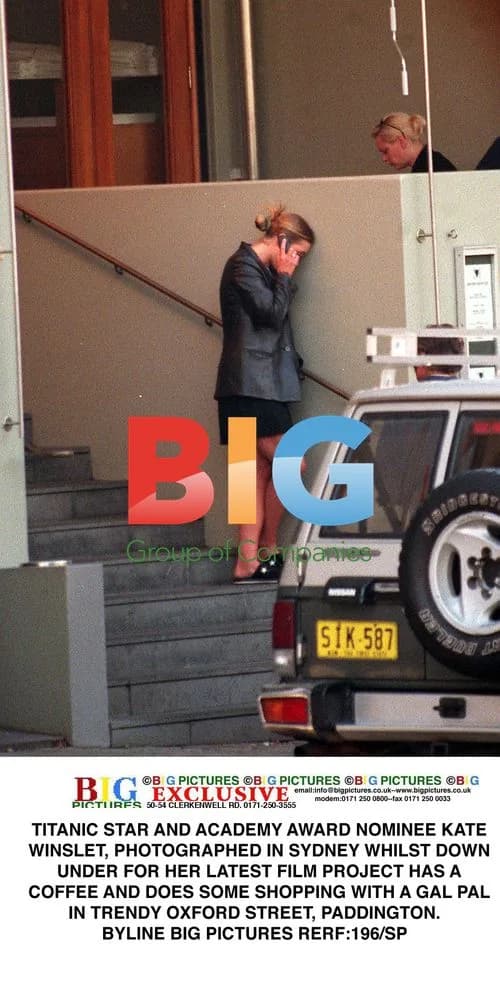 Kate Winslet Enjoys Coffee in Sydney