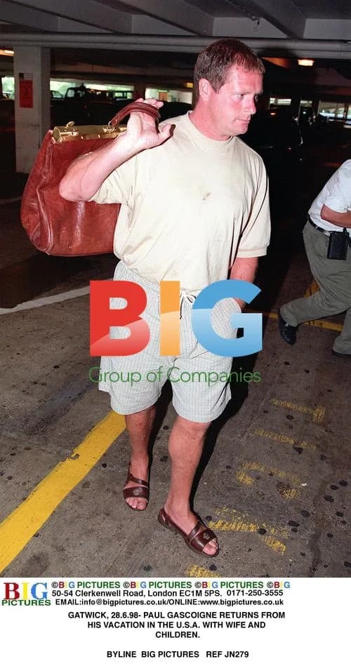 Paul Gascoigne Returns from U.S. Vacation