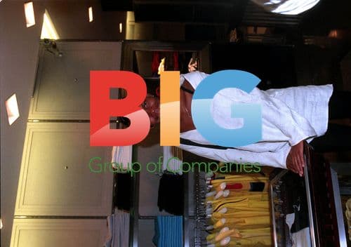 Skin from Skunk Anansie tries Versus fashion in Milan