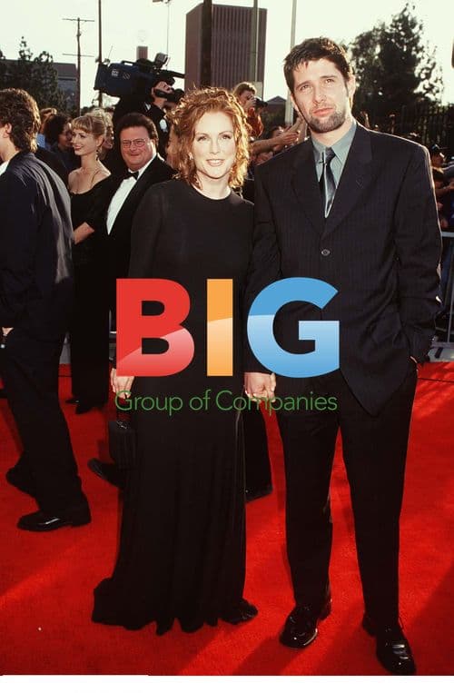 Julianne Moore and Husband at SAG Awards