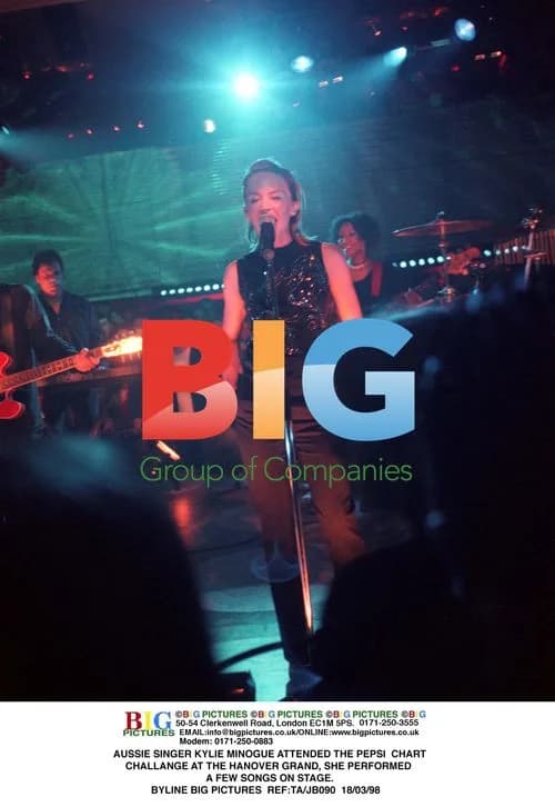 Kylie Minogue Performs at Pepsi Chart Challenge