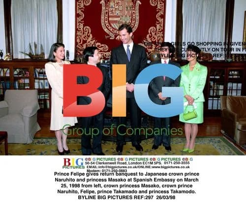 Prince Felipe gives banquest to Japanese royals