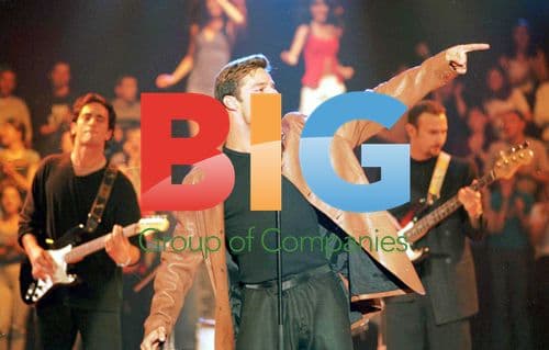 RICKY MARTIN SING WORLD CUP BALLS