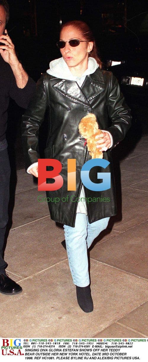 GLORIA ESTEFAN SHOWS OFF TEDDY BEAR