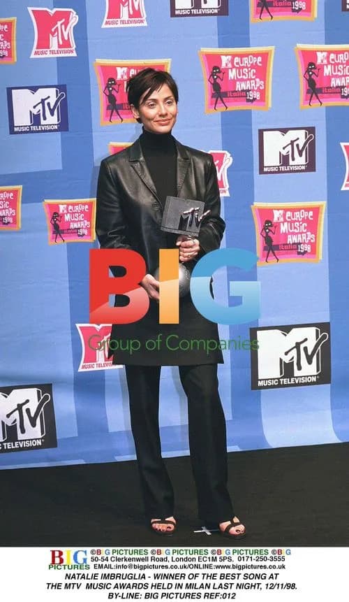 Natalie Imbruglia Wins Best Song at MTV Awards