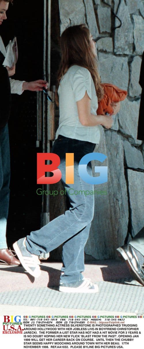 Alicia Silverstone and boyfriend out in Hollywood