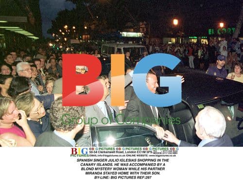 Julio Iglesias shopping in Canary Islands