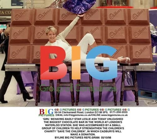 Leslie Ash Unveils World's Biggest Chocolate Bar