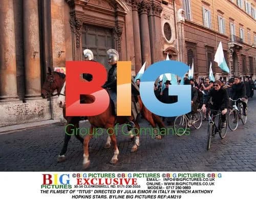 Anthony Hopkins Filming 'Titus' in Italy