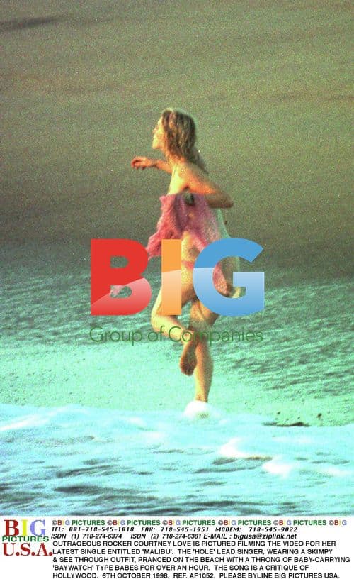 Courtney Love films 'Malibu' video