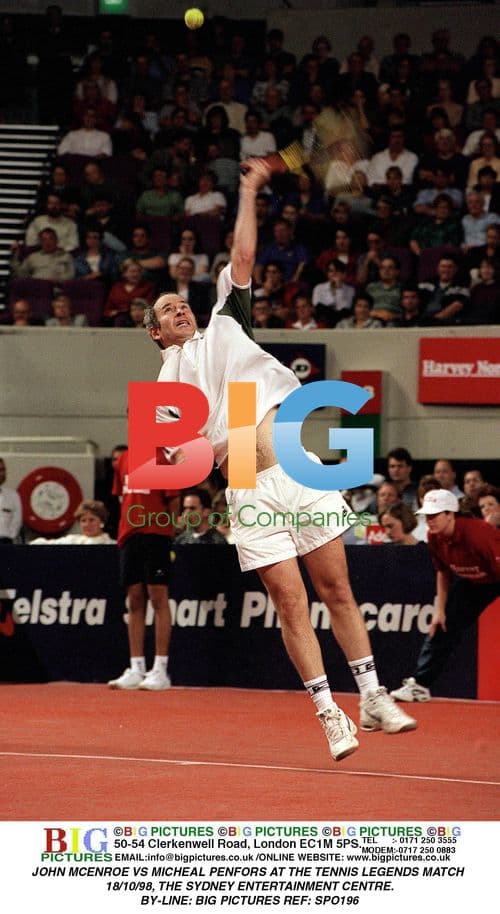 John McEnroe vs Michael Penfors at Tennis Legends Match