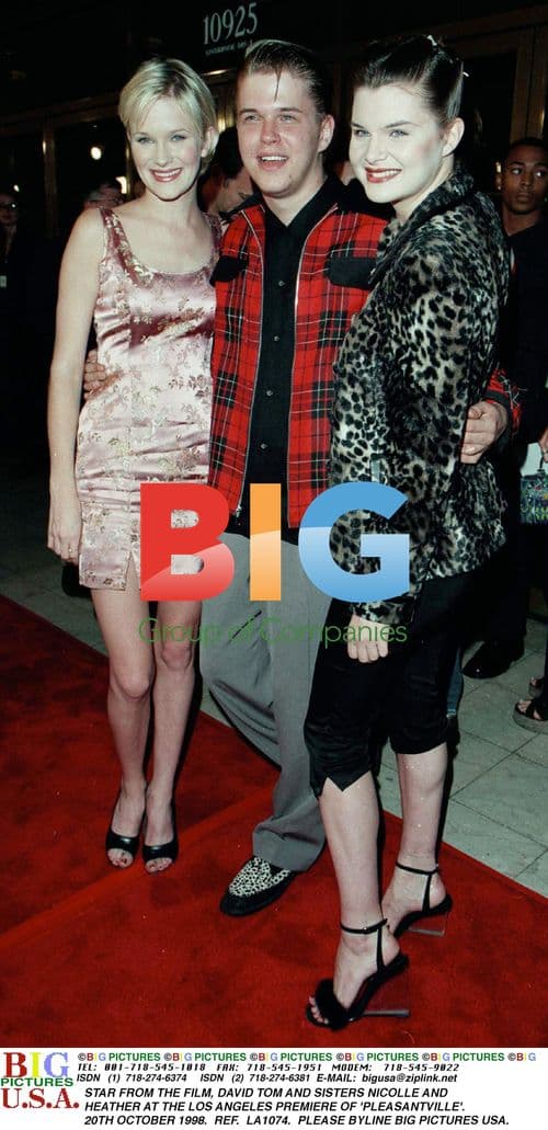 David Tom and Sisters at "Pleasantville" Premiere