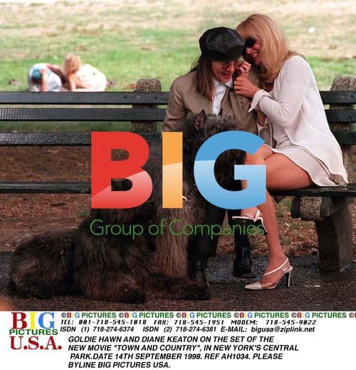 Goldie Hawn and Diane Keaton on "Town and Country" set