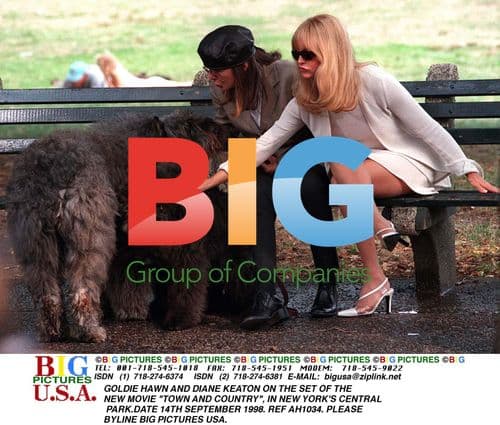 Goldie Hawn and Diane Keaton on "Town and Country" set