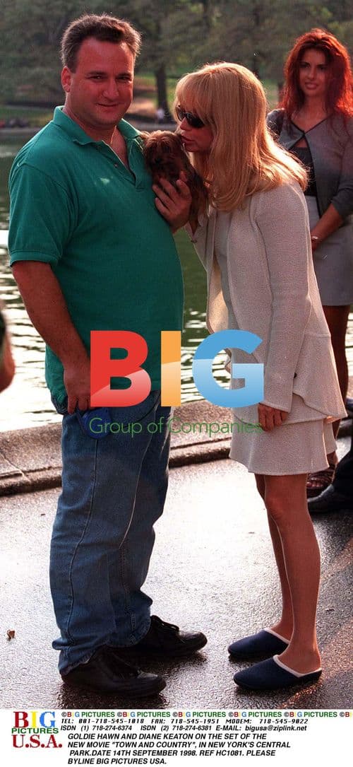 Goldie Hawn and Diane Keaton on "Town and Country" set