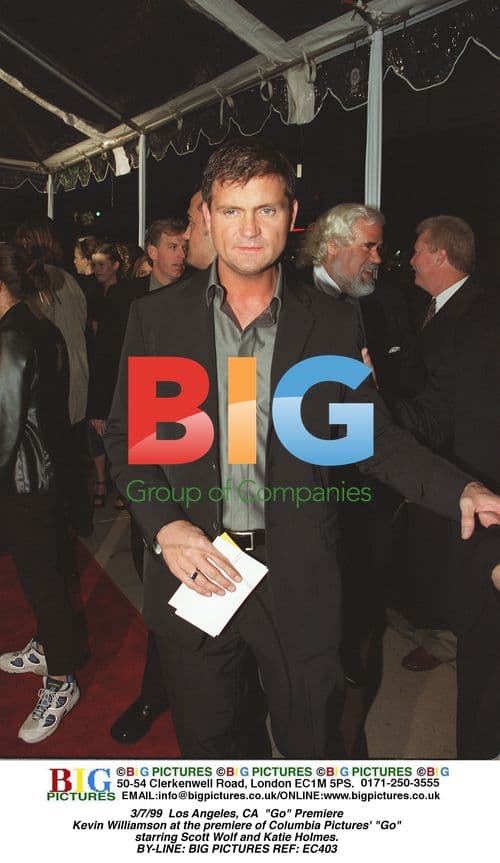 Kevin Williamson at "Go" Premiere