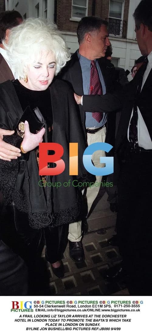 Frail-Looking Elizabeth Taylor Arrives in London