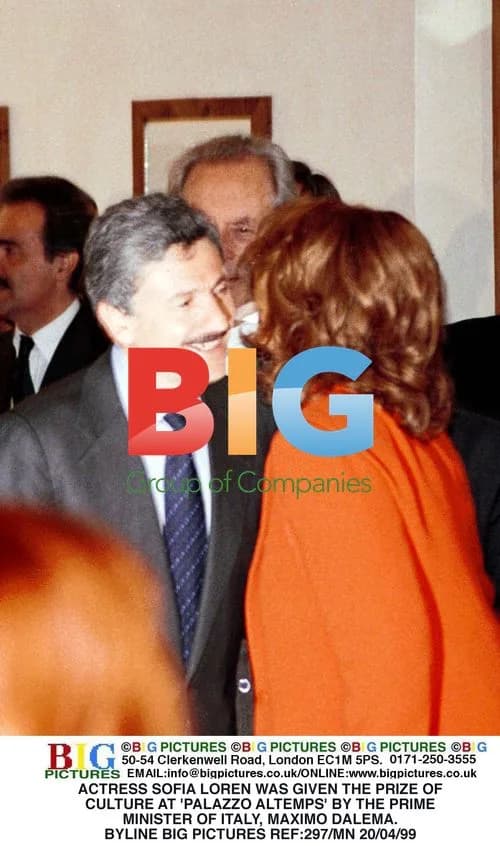 Sofia Loren Awarded Culture Prize by Italian PM