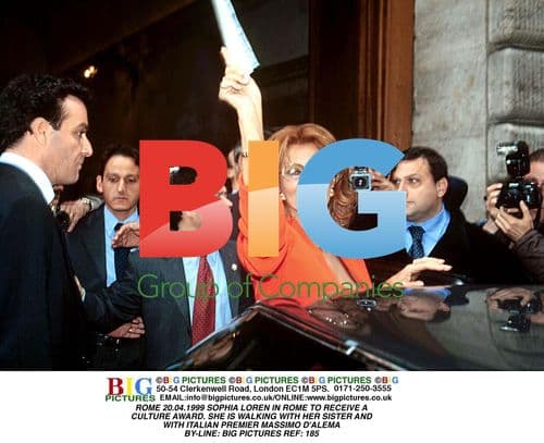 Sophia Loren Receives Culture Award in Rome