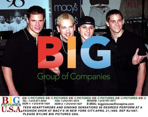 98 Degrees perform at Macy's fashion show