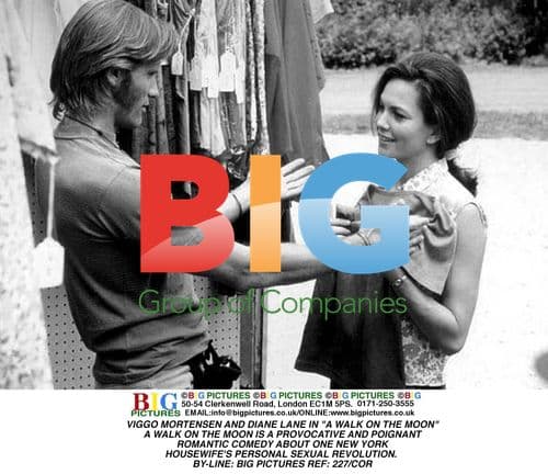 VIGGO MORTENSEN AND DIANE LANE IN "A WALK ON THE MOON"