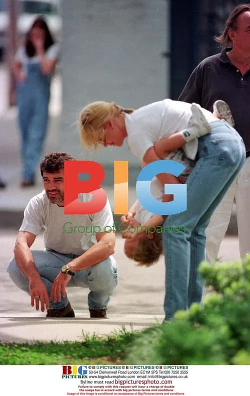 Antonio Banderas and Melanie Griffiths on set