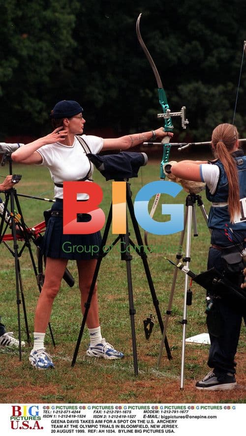 Geena Davis trains for Olympic archery team