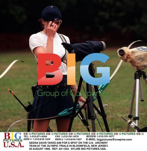 Geena Davis Tries Out for U.S. Archery Team
