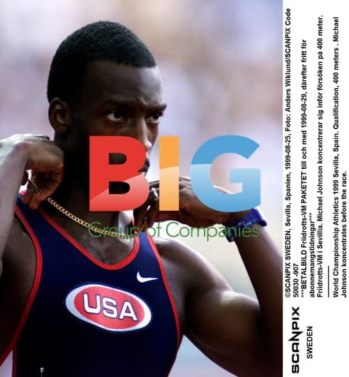 Michael Johnson at 400m qualifier