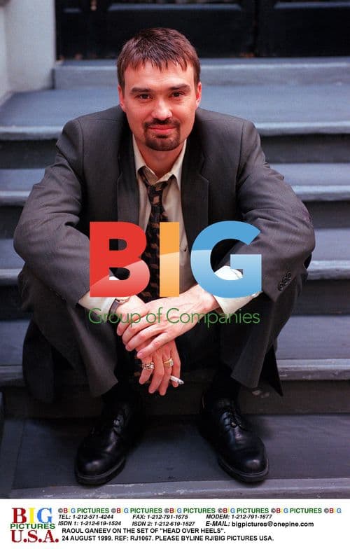 Raoul Ganeev on Head Over Heels set