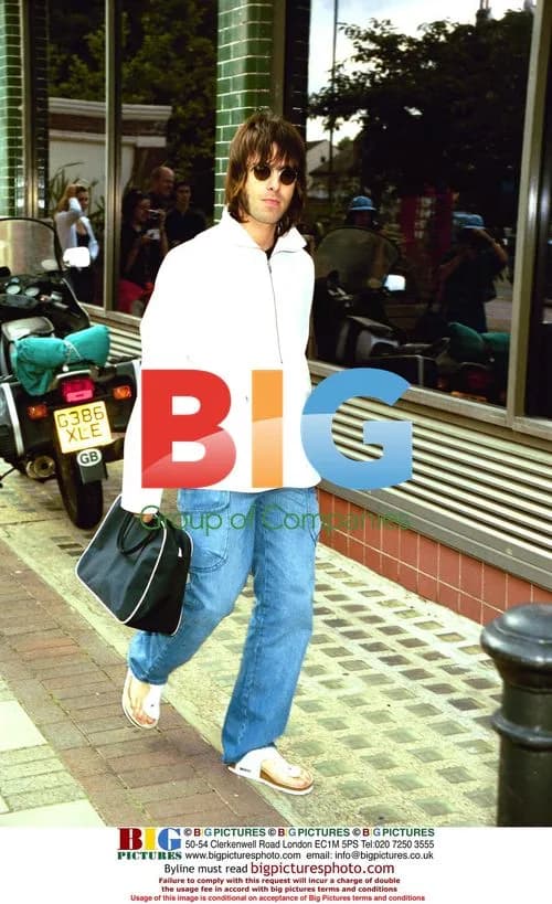 Oasis and Richard Ashcroft Photographed at London Studio